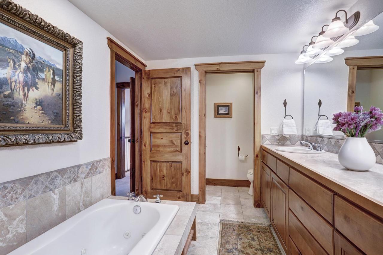 Amber Sky - Ski-In Ski-Out Apartment Breckenridge Room photo